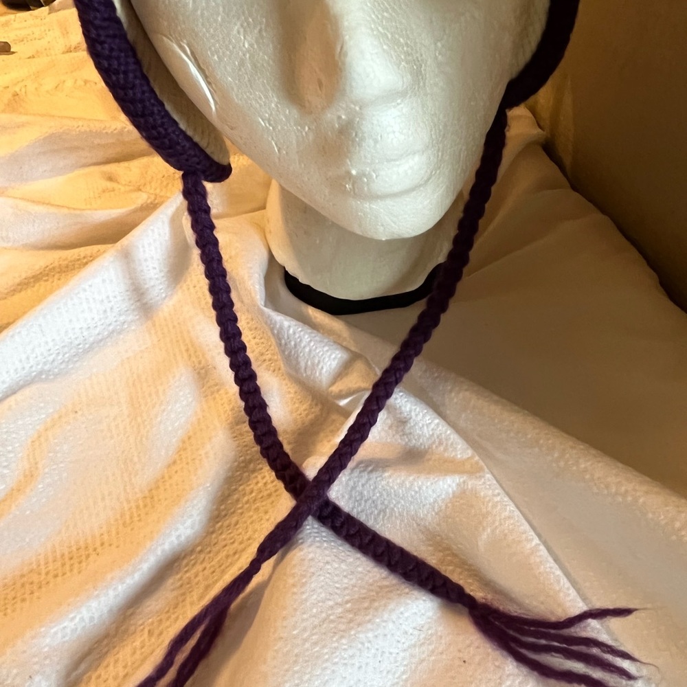 Smiley Wool Hat - Picture 7 of 9